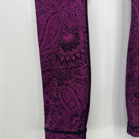 Lululemon Purple Paisley Gym Leggings Size UK 10 / US 6 - Picture 6 of 7
